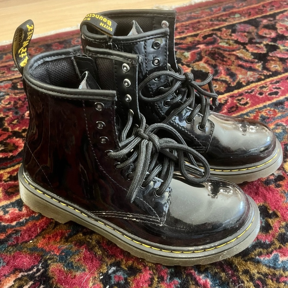 EUC Dr. Martens Black Patent Leather 1460 Boots